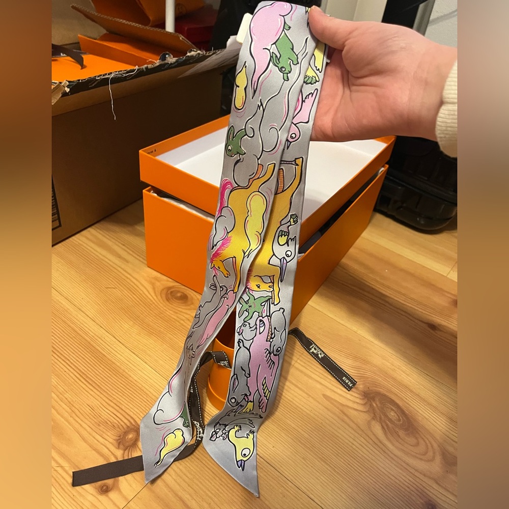 Hermès Mille et Un Lapins Twilly